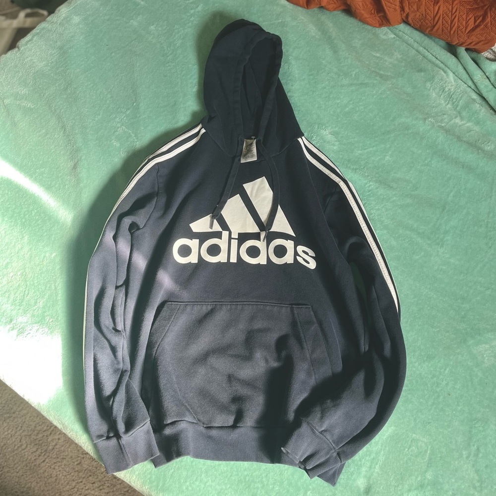 Adidas sweatshirt - Picture 1 of 3